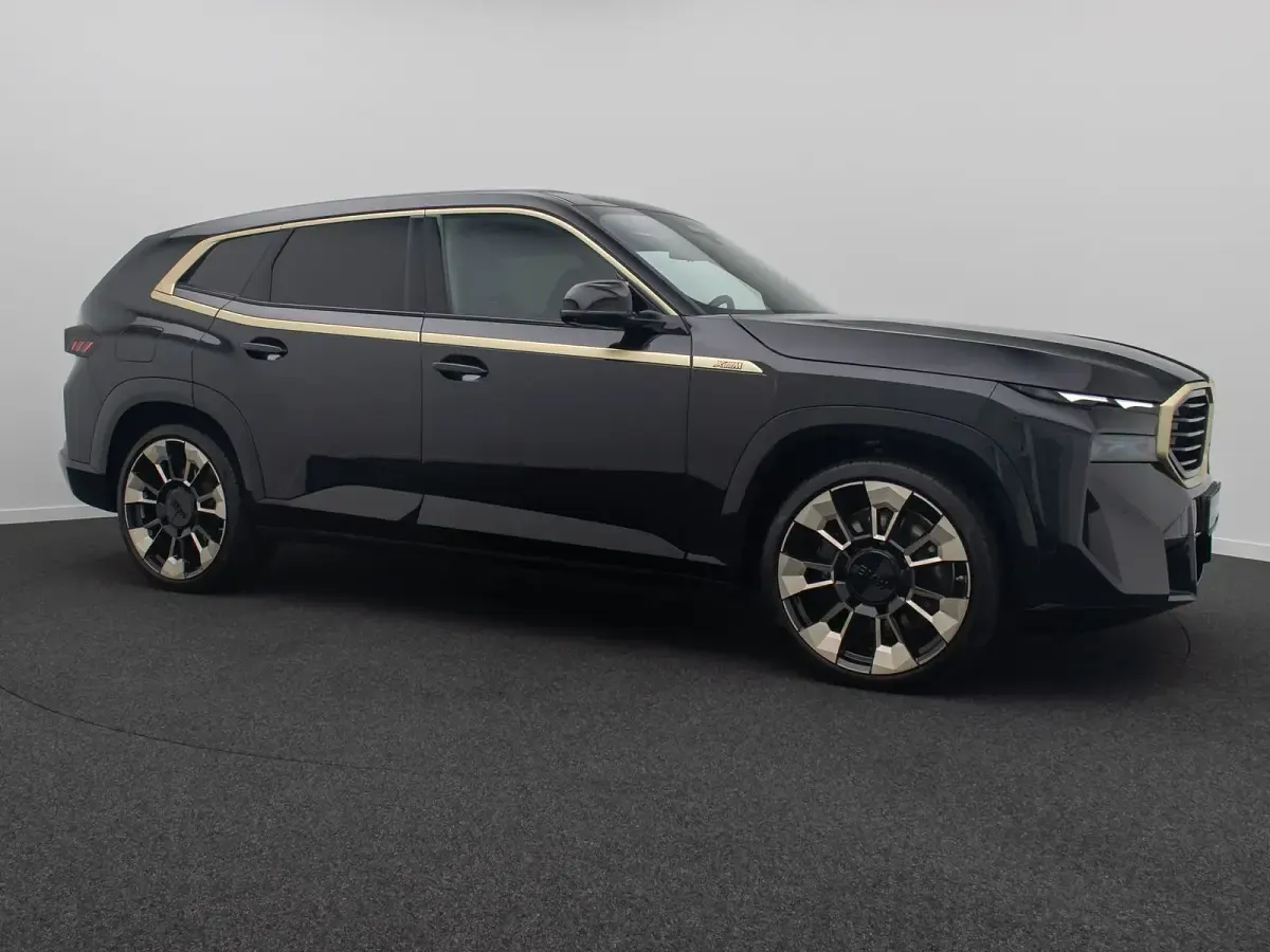 Używany BMW XM Performance 653 KM (480 kW) 2024 Czarny SUV