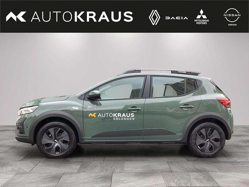 Neu Dacia Sandero Expression 91 PS (66 kW) 2025 Safari  grüngrau Kleinwagen