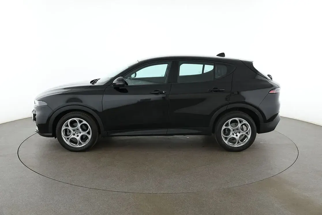 Gebraucht Alfa Romeo Tonale Sprint 160 PS (117 kW) 2023 Schwarz SUV