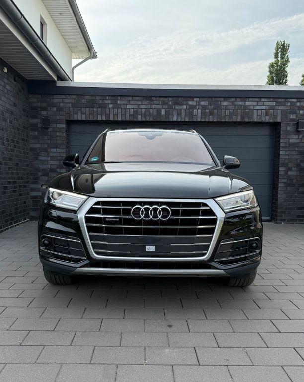 Schwarz Gebraucht 2017 Audi Q5 Ambiente SUV | 23.200 € (Fairer Preis) - Bild 1/4