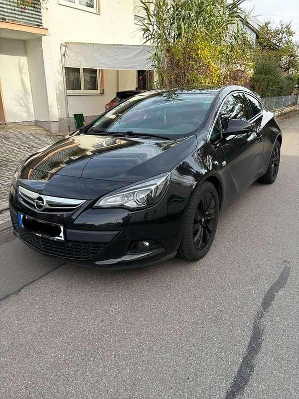 Gebraucht Opel Astra GTC 136 PS (100 kW) 2014 Schwarz Limousine