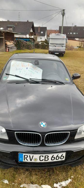 Gebraucht BMW 116 122 PS (89 kW) 2007 Schwarz Kleinwagen
