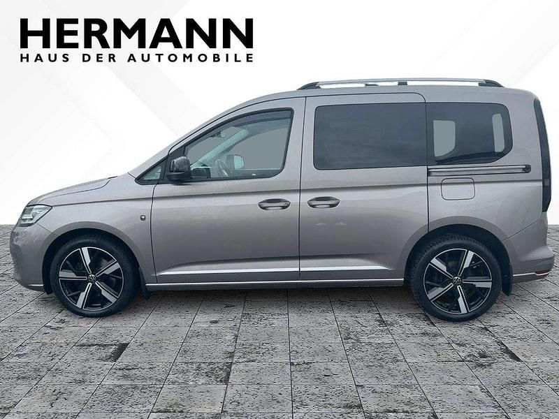 Gebraucht VW Caddy Style 122 PS (89 kW) 2021 Mojave beige metallic (beige) Van / Kleinbus