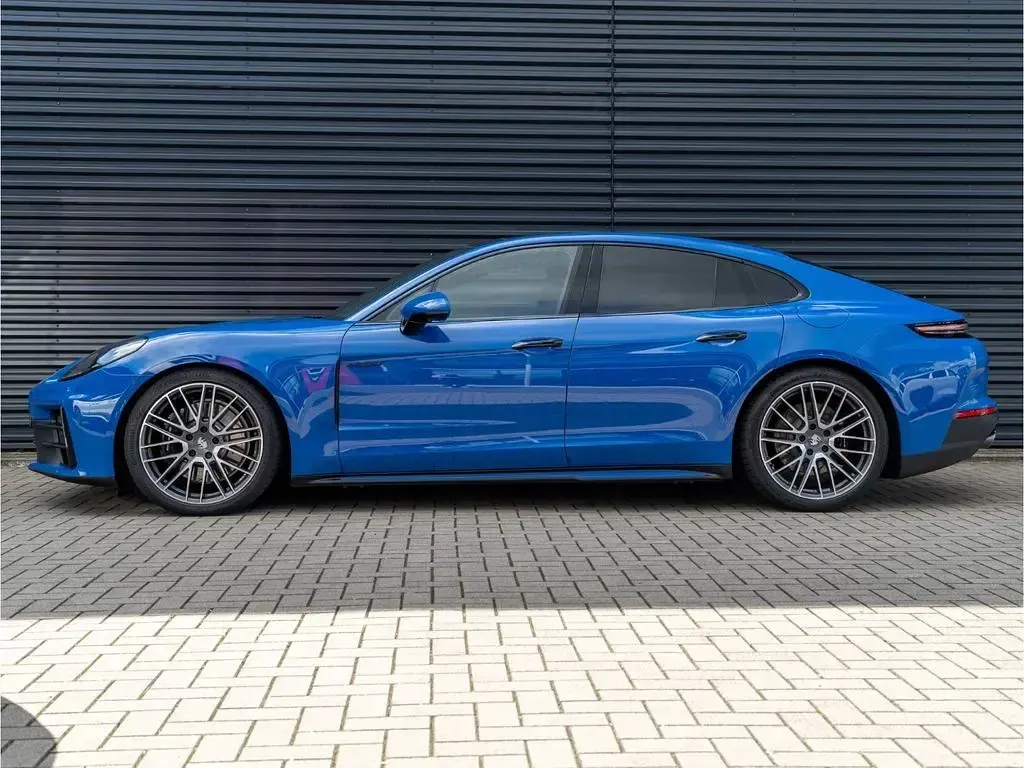 Gebraucht Porsche Panamera 4 470 PS (345 kW) 2025 Blau Kleinwagen