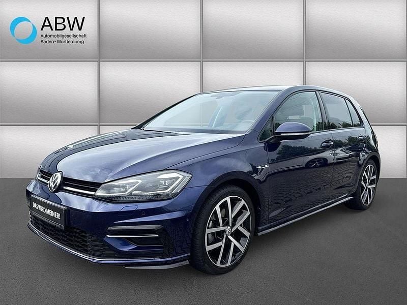 Atlantik blue metallic Gebraucht 2019 VW Golf VII Highline Limousine | 21.290 € (Fairer Preis) - Bild 1/4