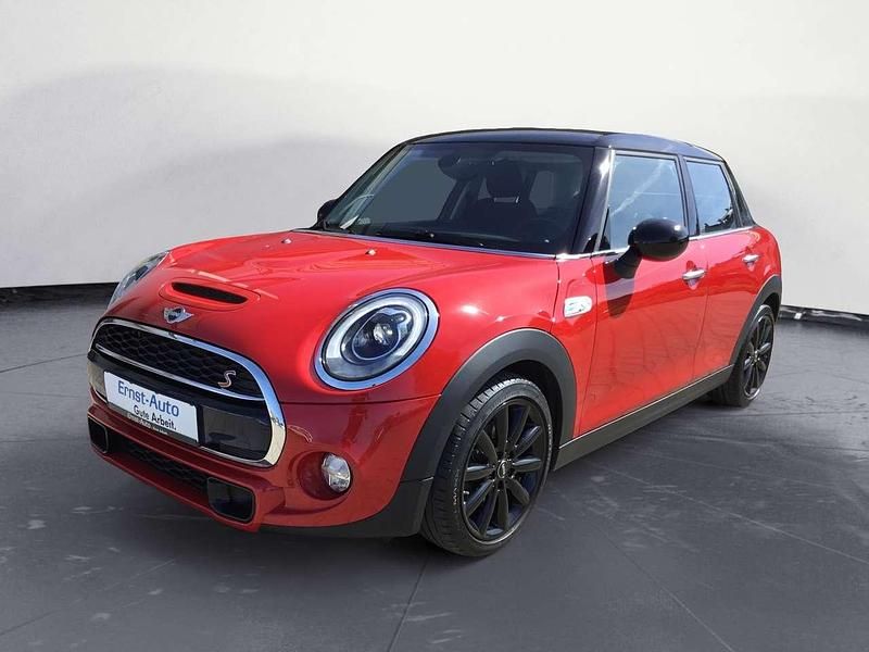 Chili red Gebraucht 2017 Mini Cooper S Kleinwagen | 17.550 € (Fairer Preis) - Bild 1/3