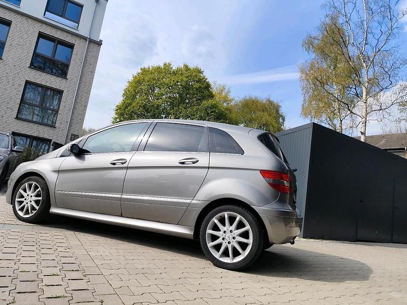 Gebraucht Mercedes B200 2005 Grau Van / Kleinbus