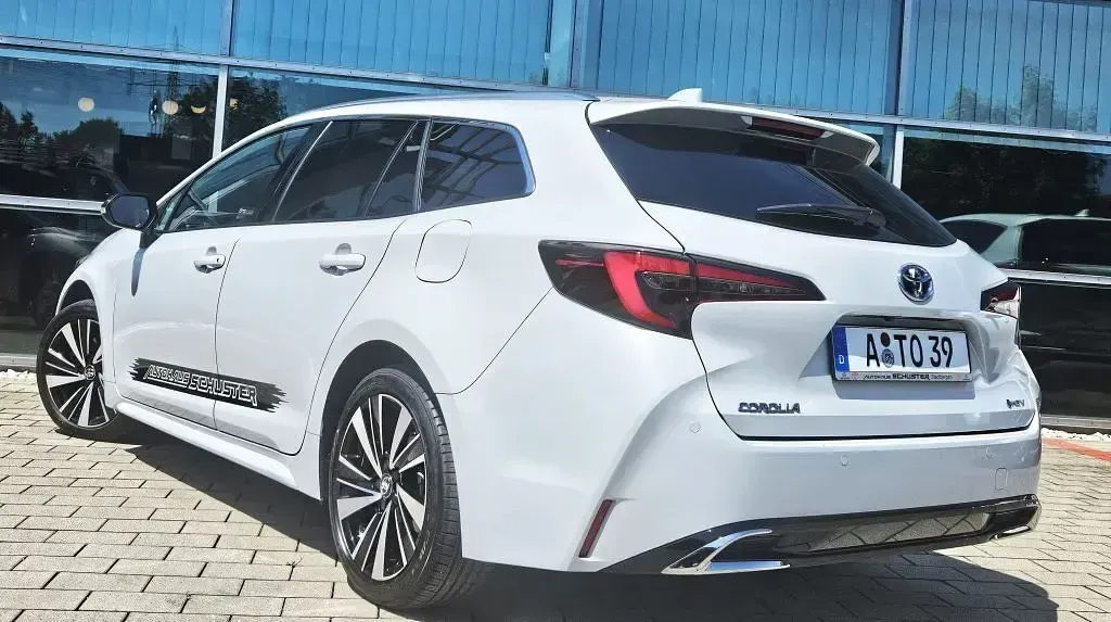 Gebraucht Toyota Corolla 178 PS (130 kW) 2025 Dynamic grey metallic Kombi