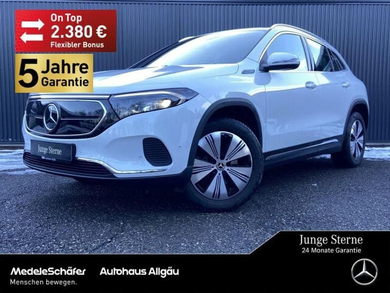 Digitalweiß (metallic) Gebraucht 2021 Mercedes EQA250 Progressive SUV | 28.430 € (Fairer Preis) - Bild 1/4