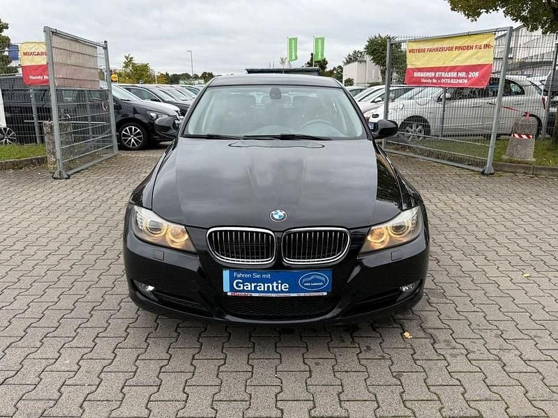 Second-hand BMW 330 Performance 245 CP (180 kW) 2011 Negru Berlinǎ