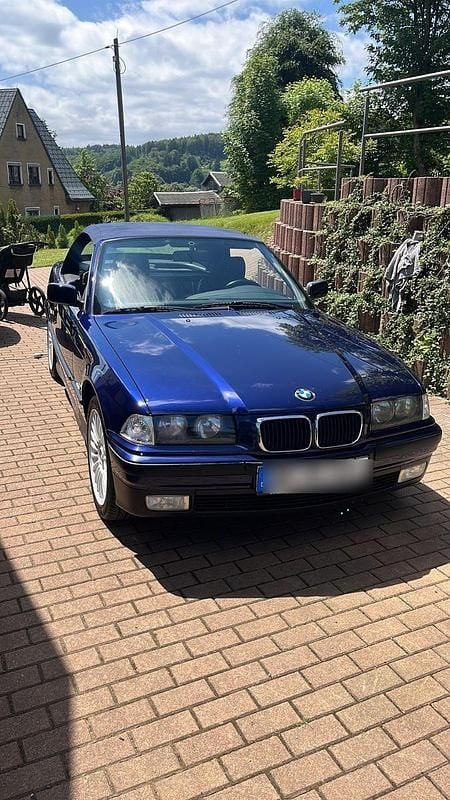 Blau Gebraucht 1997 BMW 318 Cabriolet Sport Line Cabrio | 4.400 € (Superpreis) - Bild 1/4