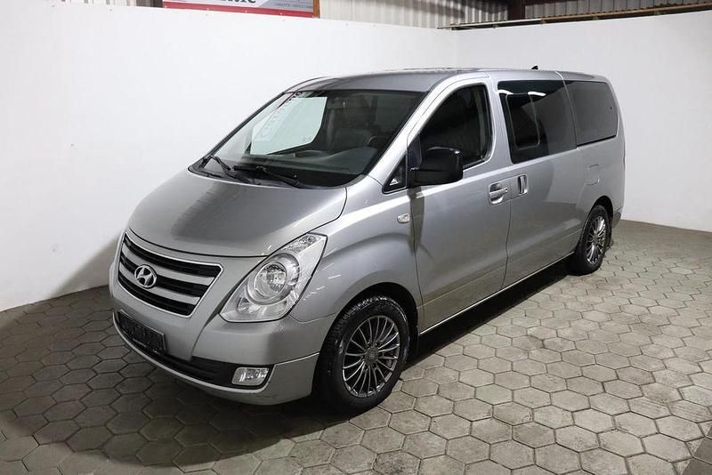 Gebraucht Hyundai H-1 Comfort 170 PS (125 kW) 2016 Grau Van / Kleinbus