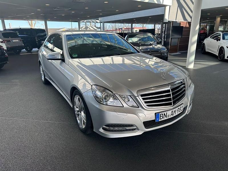 Gebraucht Mercedes 220 170 PS (125 kW) 2012 Silber Limousine