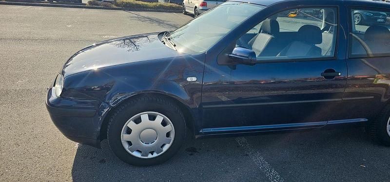 Gebraucht VW Golf IV Trendline 75 PS (55 kW) 2001 Blau Limousine