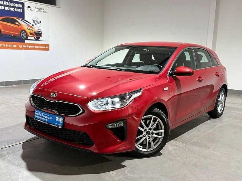 Gebraucht Kia Ceed 140 PS (102 kW) 2021 Rot Kleinwagen