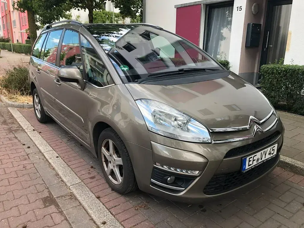 Gebraucht Citroën Grand C4 Picasso Tendance 111 PS (81 kW) 2012 Braun Van / Kleinbus