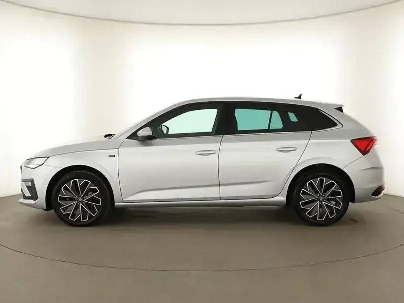 Gebraucht Skoda Scala Drive 150 PS (110 kW) 2025 Silber Kleinwagen