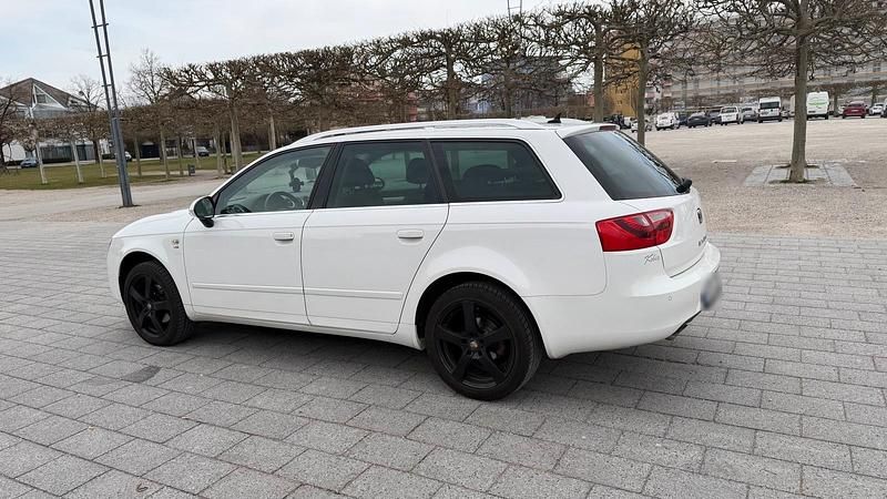 Gebraucht Seat Exeo Style 143 PS (105 kW) 2012 Weiß Kombi