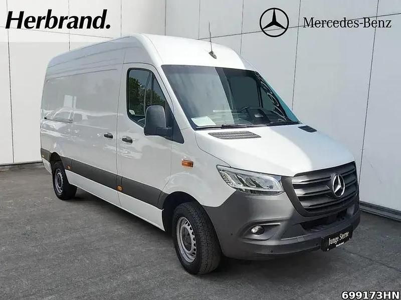 Używany Mercedes Sprinter 170 KM (125 kW) 2024 Biały Van