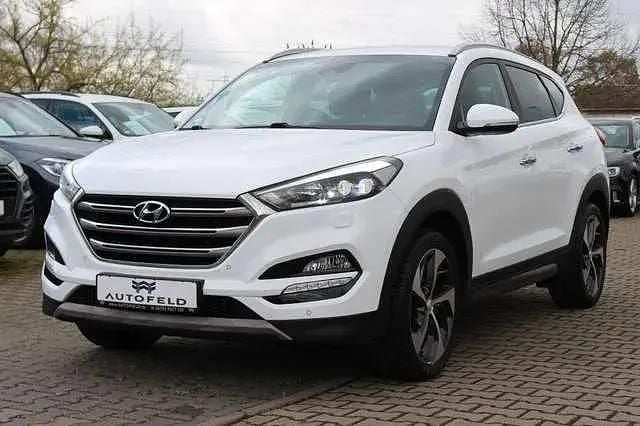 Gebraucht Hyundai Tucson 177 PS (130 kW) 2017 Weiß SUV