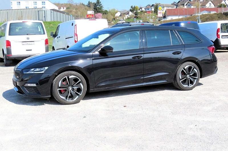 Gebraucht Skoda Octavia RS 200 PS (147 kW) 2021 Schwarzmagic perleffekt Kombi