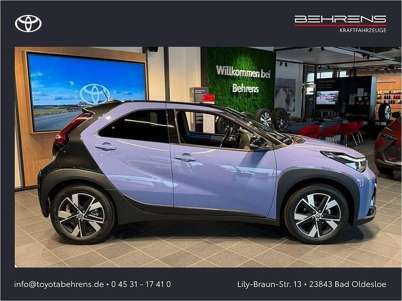 Neu Toyota Aygo X 116 PS (85 kW) 2026 Violett SUV