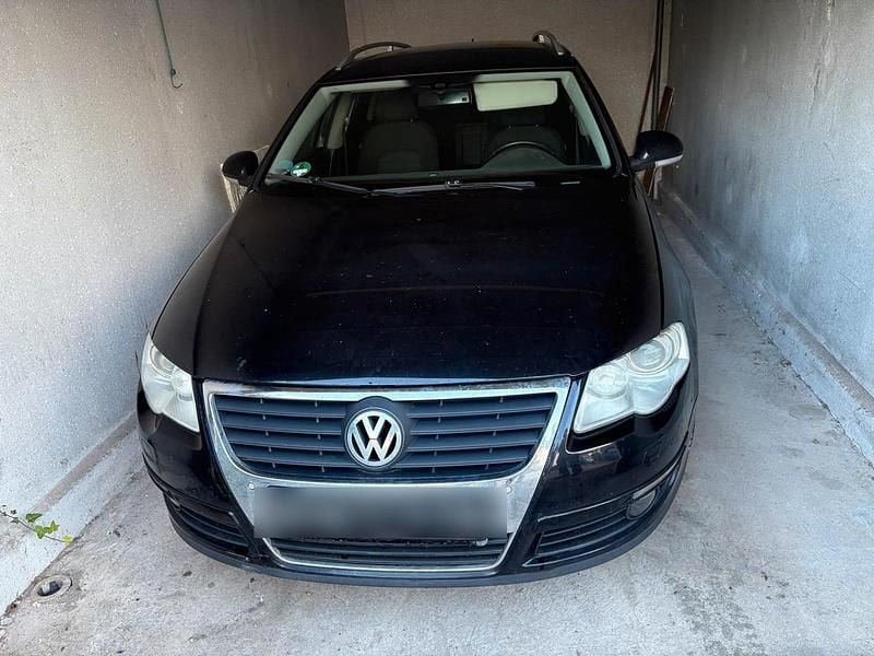 Schwarz Gebraucht 2007 VW Passat Kombi | 3.100 € (Fairer Preis) - Bild 1/4