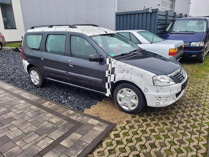 Gebraucht Dacia Logan MCV 88 PS (64 kW) 2013 Grau Kombi