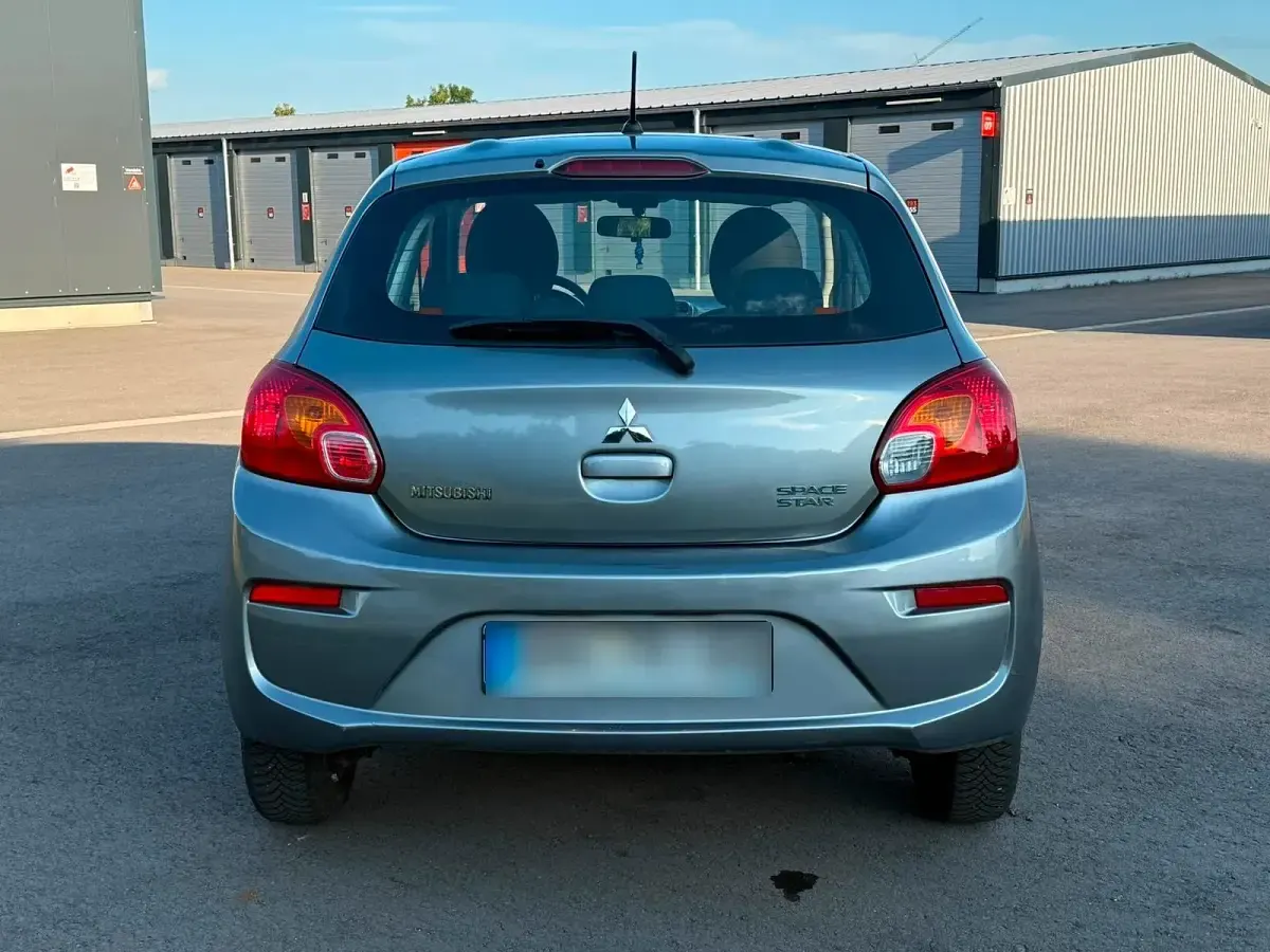 Gebraucht Mitsubishi Space Star 71 PS (52 kW) 2017 Grau Kleinwagen