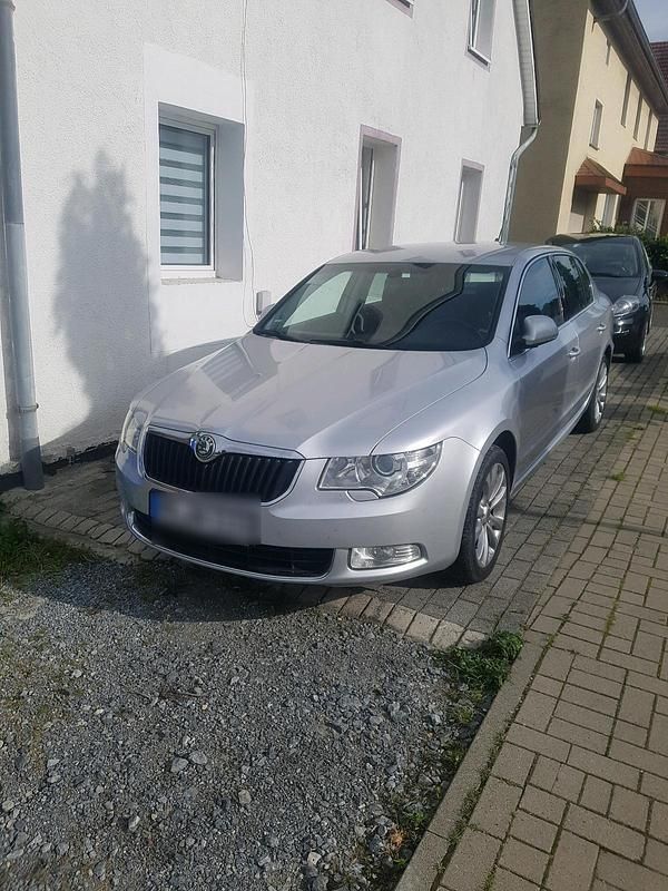 Silber Gebraucht 2008 Skoda Superb Limousine | 4.500 € (Teuer) - Bild 1/4