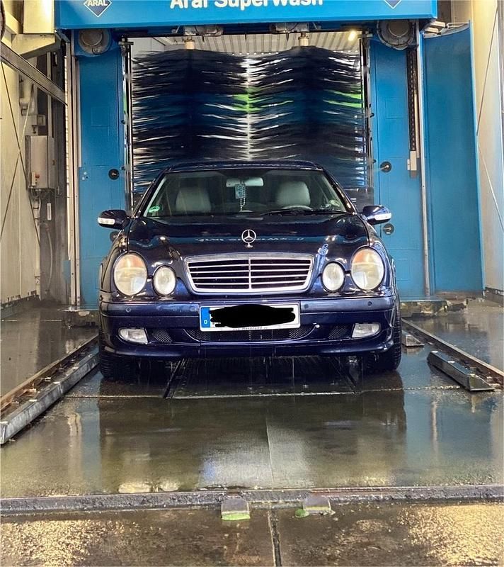 Blau Gebraucht 2000 Mercedes CLK320 Coupé | 2.499 € (Teuer) - Bild 1/4