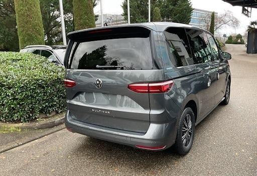 Usata VW Multivan 150 CV (110 kW) 2026 Grigio Monovolume