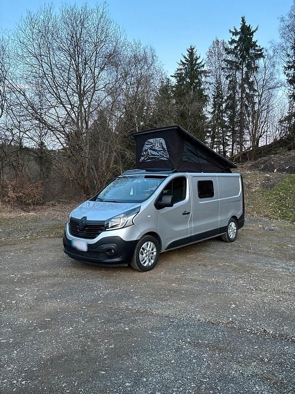 Gebraucht Renault Trafic 125 PS (91 kW) 2017 Silber Van / Kleinbus