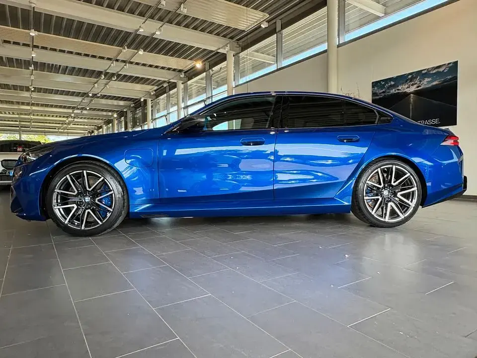 Gebraucht BMW M5 Performance 727 PS (534 kW) 2025 Blau Limousine