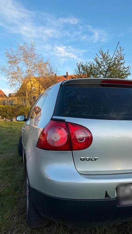 Second-hand VW Golf IV 80 CP (58 kW) 2006 Argintiu Hatchback