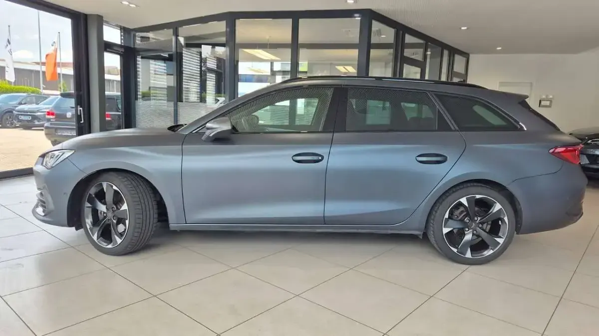Gebraucht Cupra Leon 150 PS (110 kW) 2023 Magnetic matt grau Kombi