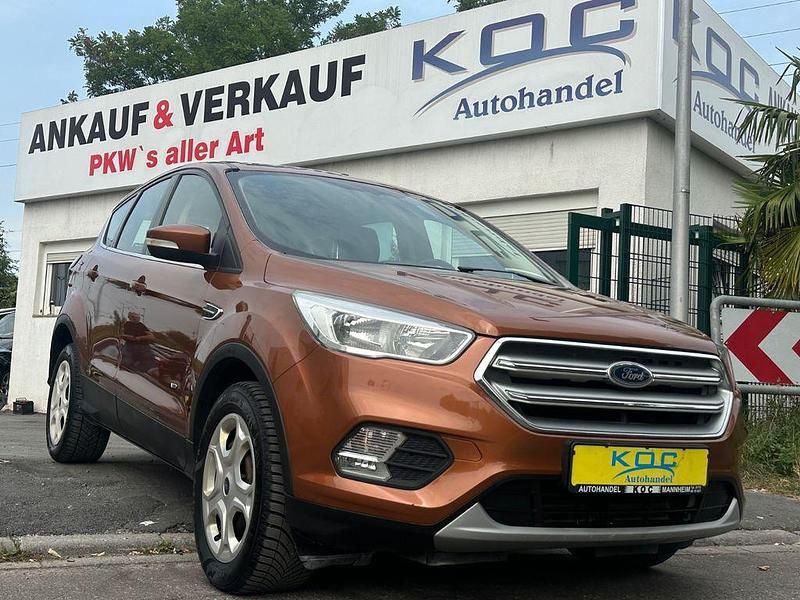 Torinobraun metallic Gebraucht 2017 Ford Kuga Trend SUV | 10.900 € (Superpreis) - Bild 1/4