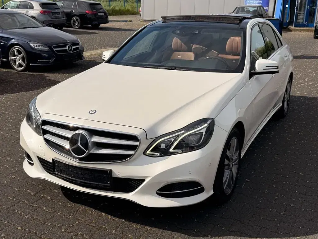 Gebraucht Mercedes E350 Avantgarde 252 PS (185 kW) 2013 Designo diamantweiss Limousine
