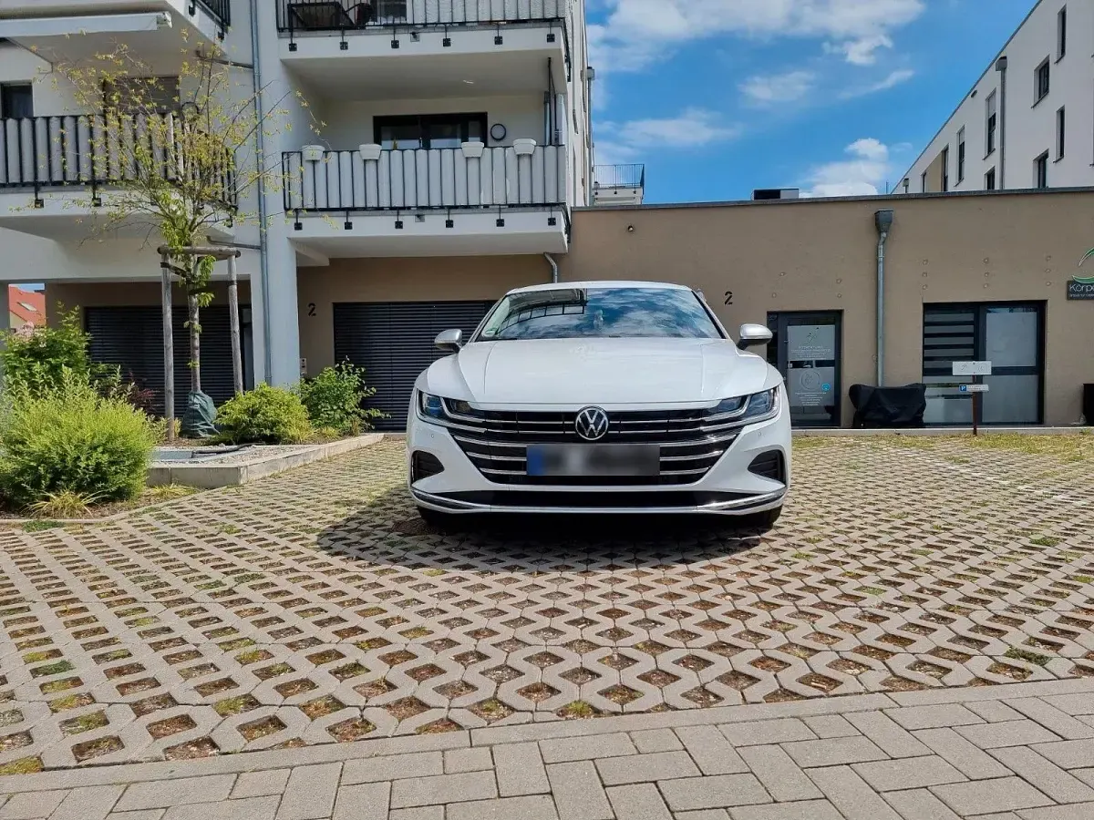 Gebraucht VW Arteon Elegance 218 PS (160 kW) 2022 Weiß Kombi