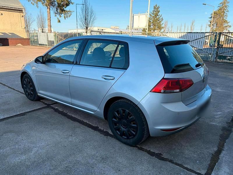 Gebraucht VW Golf VII 86 PS (63 kW) 2013 Weiß Limousine