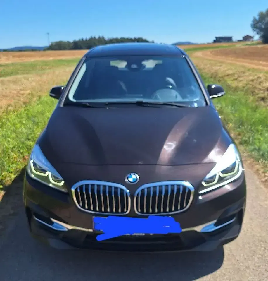 Gebraucht BMW 218 Gran Tourer Luxury Line 140 PS (102 kW) 2019 Braun Van / Kleinbus