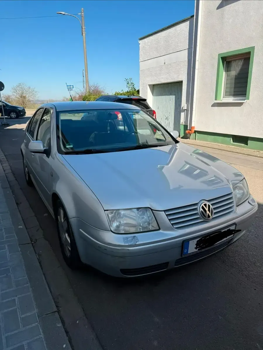 Usata VW Bora 116 CV (85 kW) 1999 Grigio Berlina