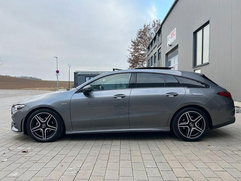 Gebraucht Mercedes CLA180 Shooting Brake AMG 136 PS (100 kW) 2020 Grau Kombi