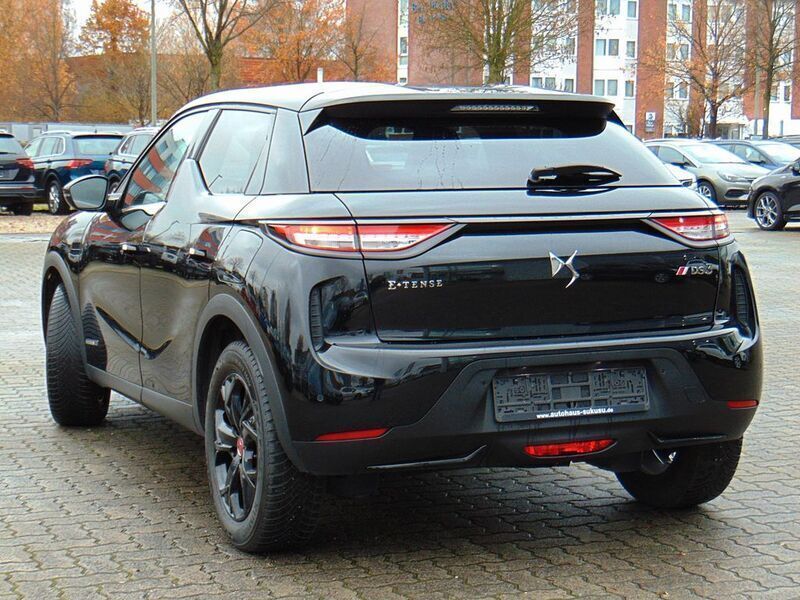 Gebraucht DS Automobiles DS3 Crossback E-Tense Performance 100 kW (136 PS) 2022 Lackierung schwarz perla nera/ SUV
