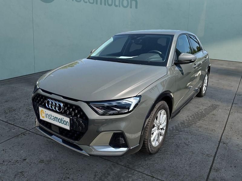 Grau Gebraucht 2024 Audi A1 Kleinwagen | 25.149 € (Fairer Preis) - Bild 1/4