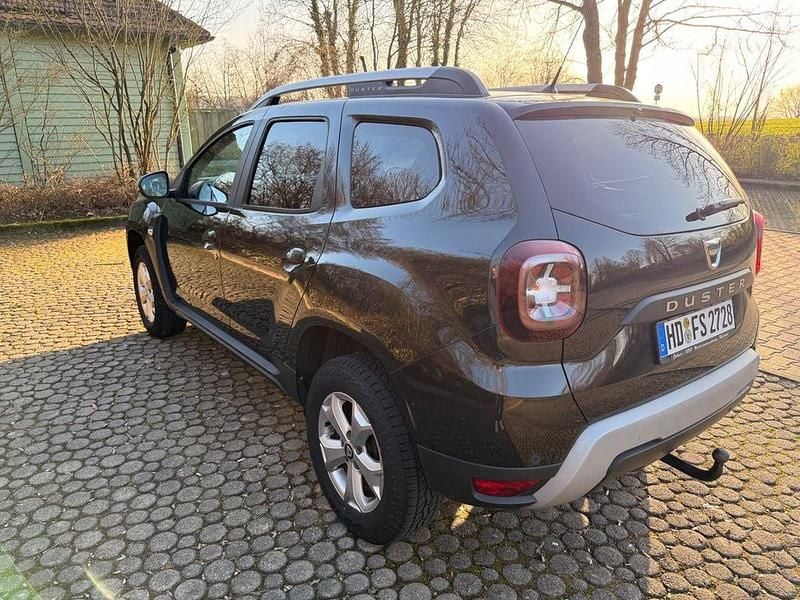 Gebraucht Dacia Duster Comfort 114 PS (83 kW) 2019 Schwarz SUV