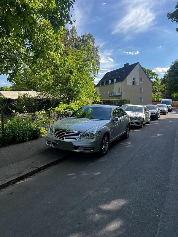Silber Gebraucht 2011 Mercedes S350 Limousine | 14.500 € (Guter Preis) - Bild 1/4
