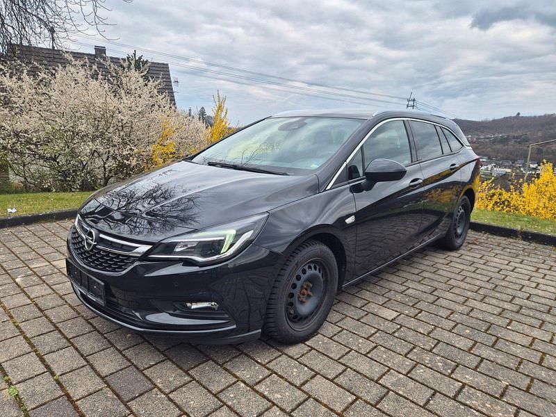 Gebraucht Opel Astra Dynamic 110 PS (80 kW) 2016 Schwarz Kombi
