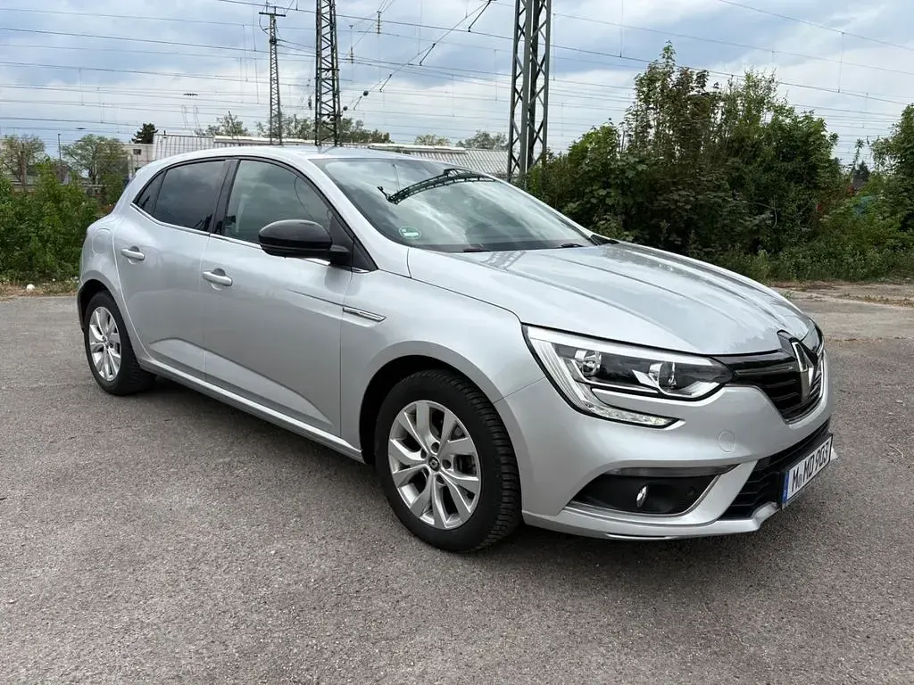 Gebraucht Renault Mégane IV LIMITED 140 PS (102 kW) 2019 Platingrau Limousine