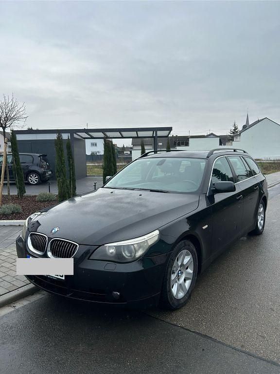 Schwarz Gebraucht 2007 BMW 525 Kombi | 5.800 € (Etwas zu teuer) - Bild 1/4